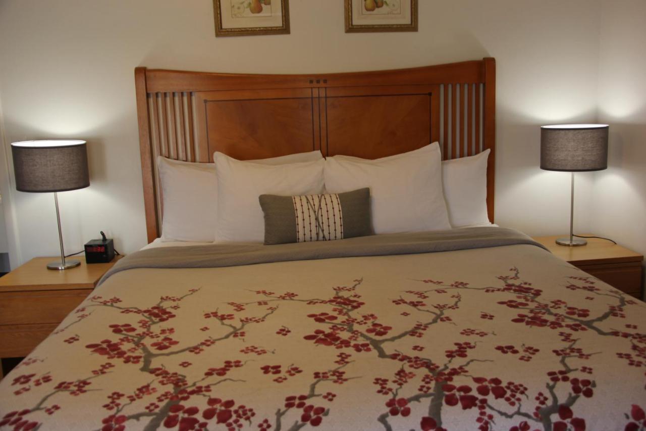 Mariners Cove Motel